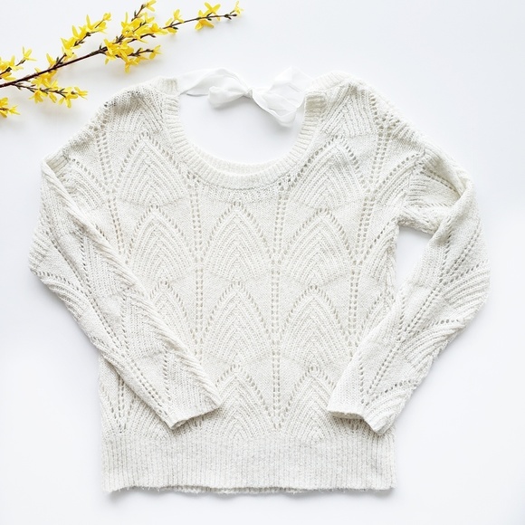 LC Lauren Conrad Sweaters - LC Lauren Conrad White Knit Sweater Size Small
